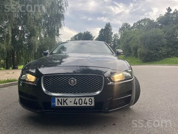 Jaguar XE