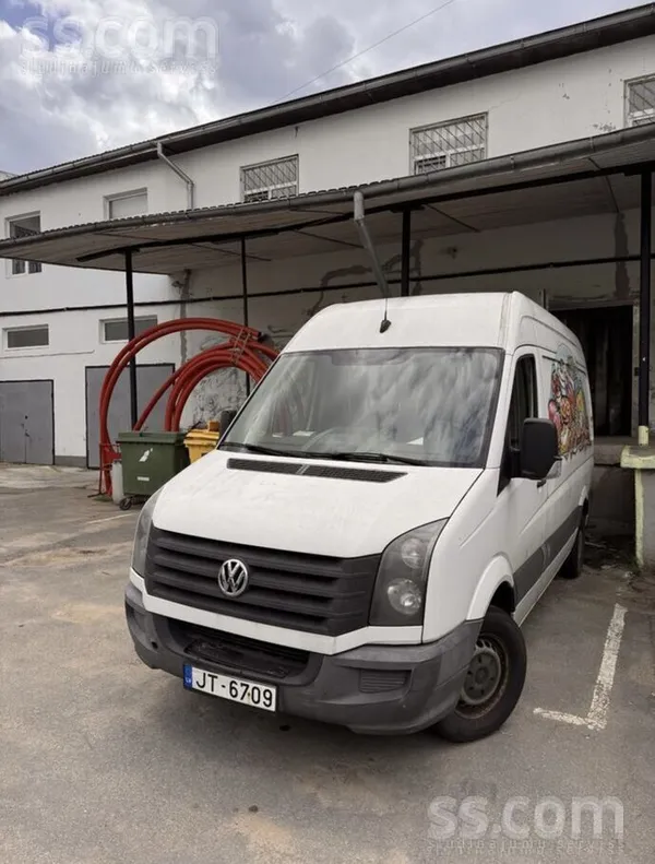 Pārdod VW Crafter kravas furgonu ar refrižeratoru, kas nodrošina temperatūru