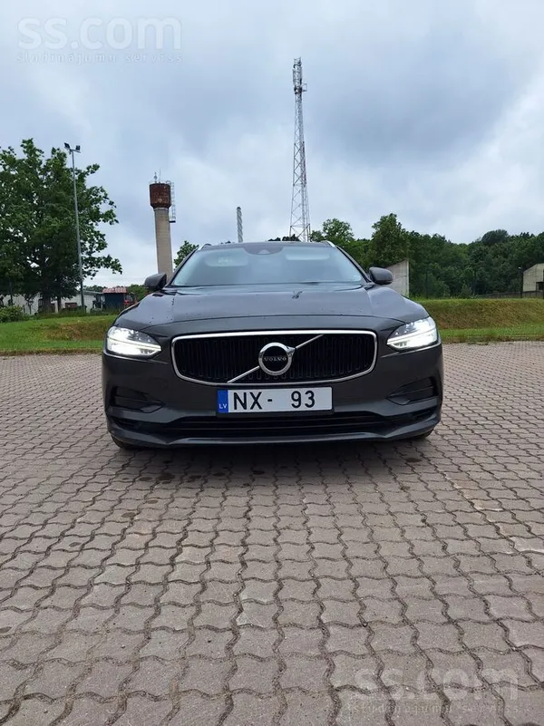 Volvo V90