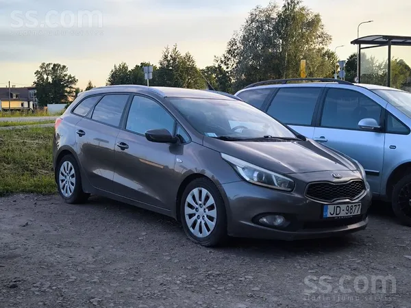 KIA Kia Ceed 2013, 1.4 dīzelis, manuālā transmisija, t