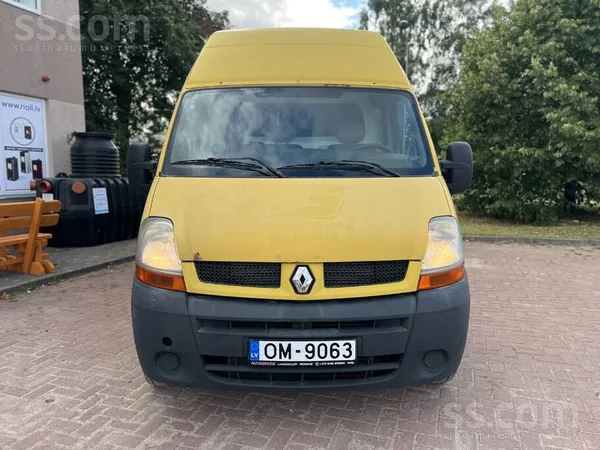 Renault Хорошее состояние 2.5д 73киловата два ключа возмож