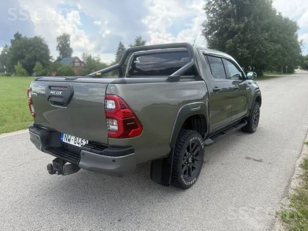 Toyota Hilux