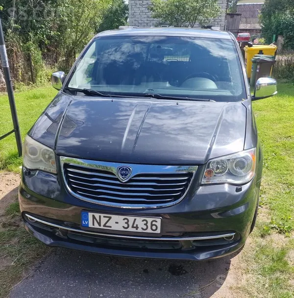 Lancia Voyager