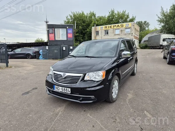 Lancia Voyager