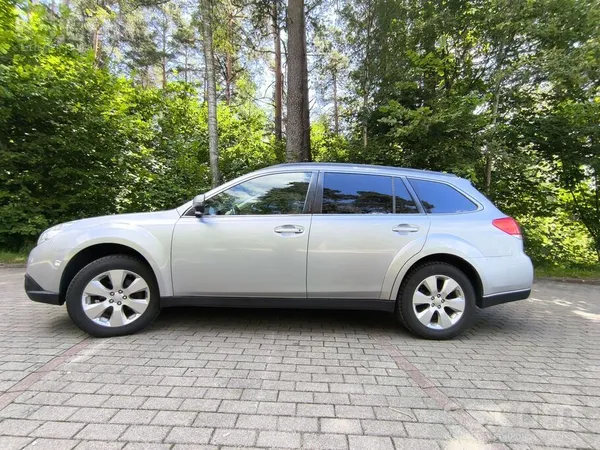 Subaru Pārdodu Subaru Outback, pirktu un ekspluatētu tika