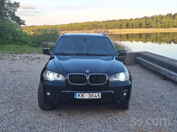 Pārdodu X5.
Samainīts viss , kas nepieciešams nauda nav žēlota. 
Ķēde, vār