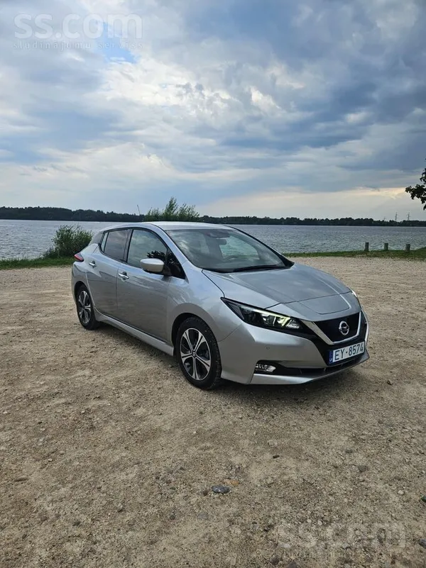 Nissan - 1