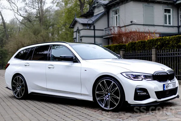 BMW 320