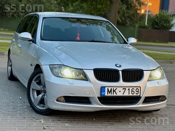 BMW 320
