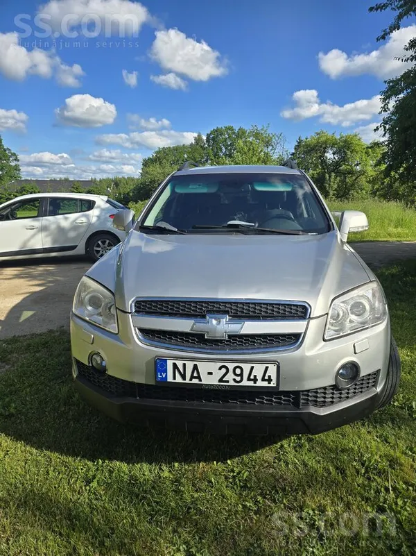 Pārdodu uzticamu un ietilpīgu Chevrolet Captiva. Auto ir labā tehniskā un vi