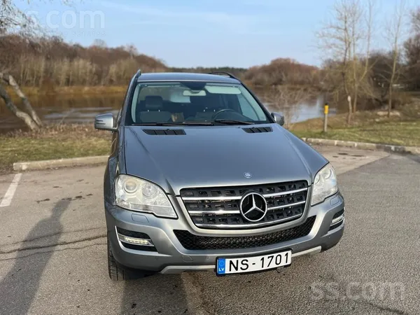 Pārdodu Ml350 4matic savu džipiņu, bez pneimatiskās piekares, kas atmet doma
