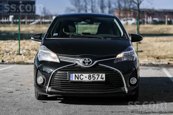 Toyota Pārdodu Toyota Yaris 73kw ar benzīna motoru. 