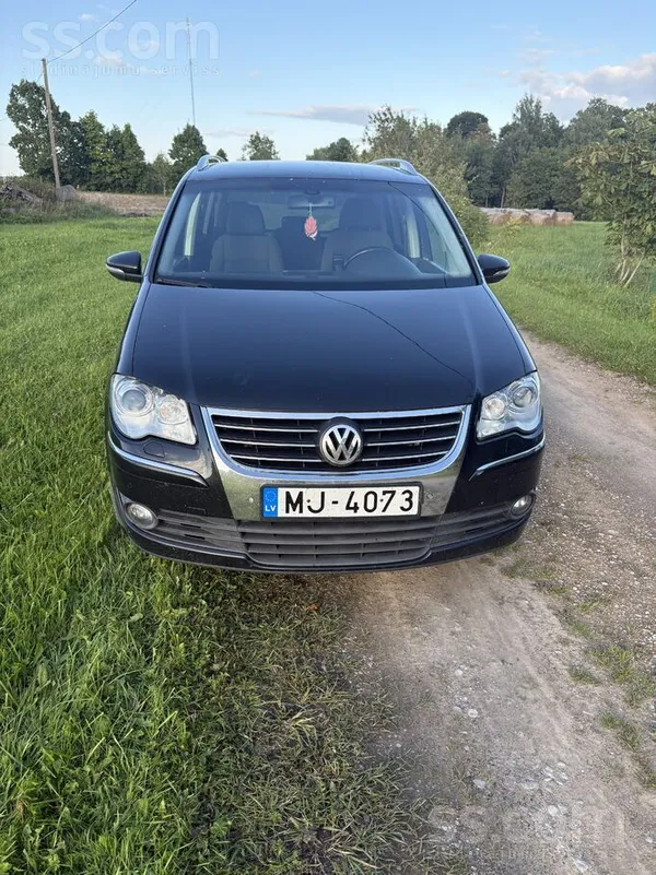 Volkswagen Auto darba kārtībā, bez būtiskiem vizuāliem defekt