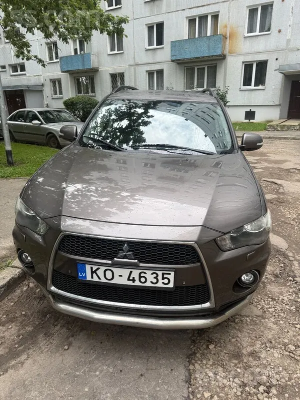 Mitsubishi Outlander