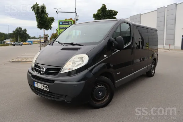 Nissan Facelift. Garā bāze. 9 vietas TA 28.04.2027 Labais