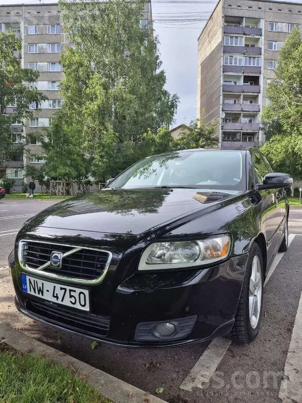 Volvo V50