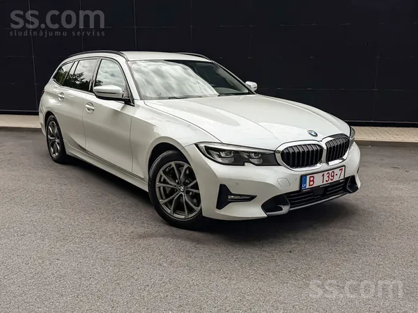 BMW 330