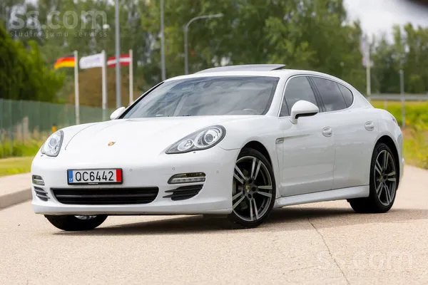Porsche Pārdod Porsche Panamera S 4.8 V8 2012.gads benzīna