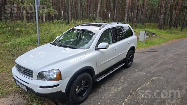 Volvo Uzticams un ietilpīgs 7-vietīgs automobilis, lieli