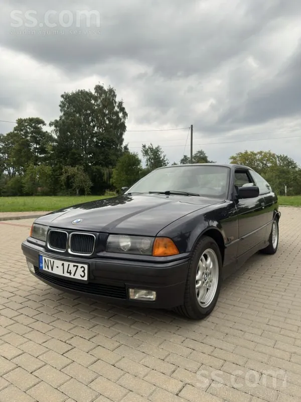 BMW Pārdodu BMW E36 320i Coupe ļoti labā un reti sasto