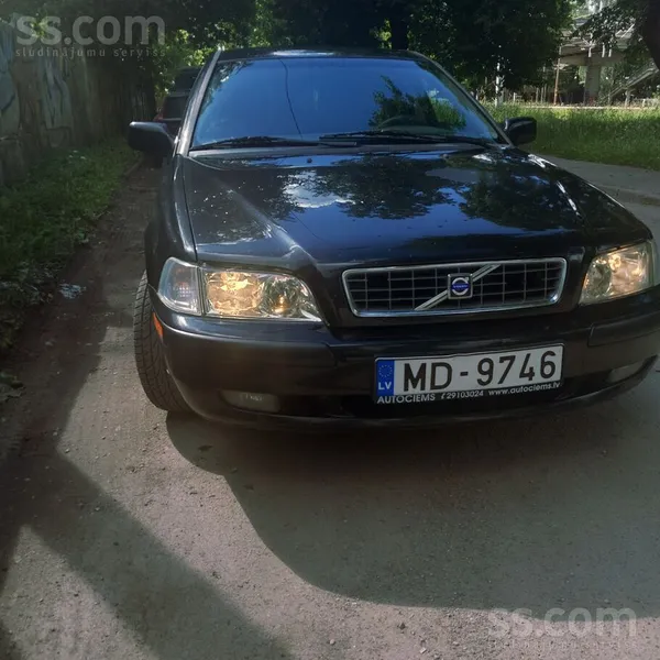 Volvo Pārdod Volvo V40, 2004. gada Latvijā viens Īpašnie