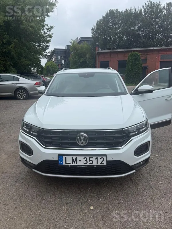 Auto ir unikāls ar 4x4 piedziņu, sporta versija (T_Roc Sport 2, 0Tsi 190H Ds