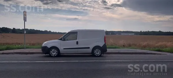Fiat Pārdod Fiat Doblo Cargo 1.3 Multijet (2013)