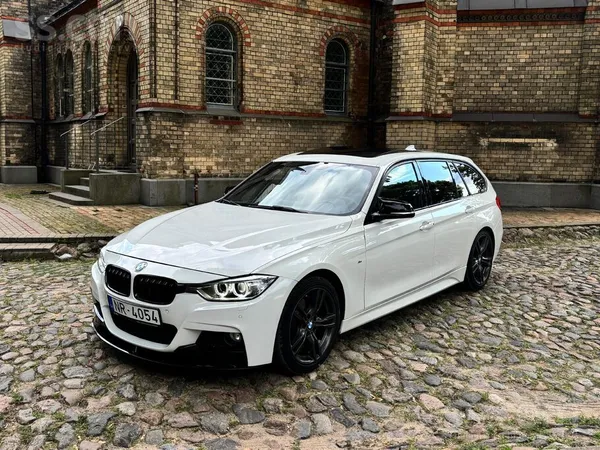 Pārdodu BMW F31 320d (135 kW / 184 Zs), 2014. gada, 8-pakāpju Automātu.
No