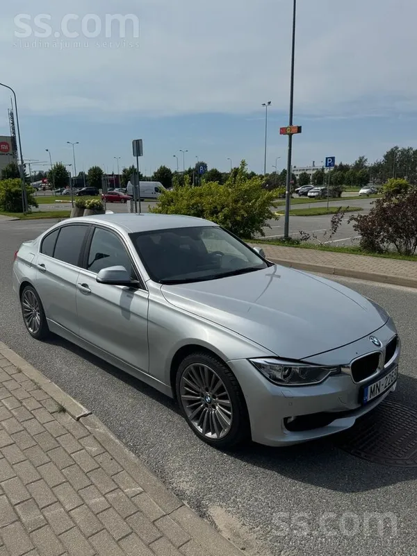BMW 320
