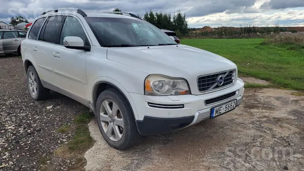Volvo Xc90 2.4 D-5 dīzelis. 7-sēdvietas. Ādas salons. Laba komplektācija.