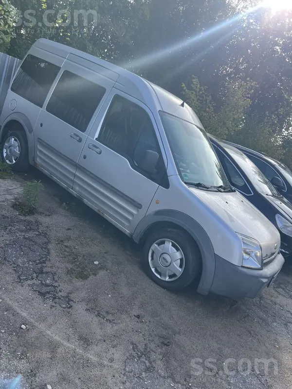 Ford Pārdodam auto rezerves daļām vai citam pielietojum