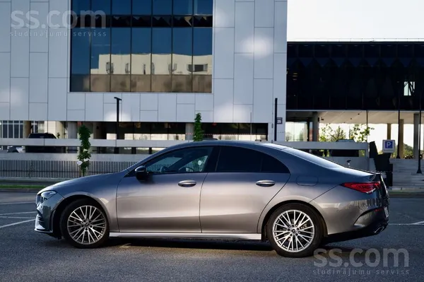 Mercedes CLA180