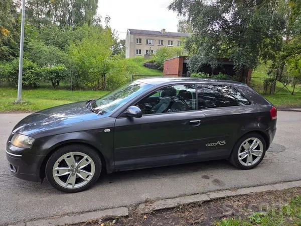 Audi Sakarā ar cita auto iegādi tirgošanā nonāk šis uzt