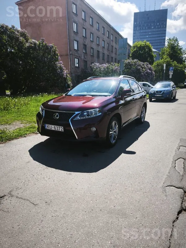 Lexus Продаётся ухоженный и надёжный Lexus RX 350 в отли