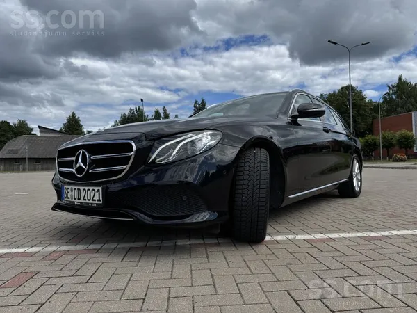 Mercedes-Benz E220- 2.0D 143Kw Motors, Auto tikko no Vācijas. Degvielas patē