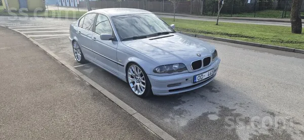 BMW 330