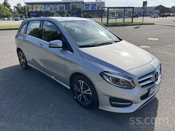 Mercedes Tikko no Vācijas. Automāts, dīzelis, mazs oriģināl