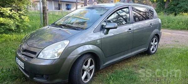 Toyota Pārdodu auto Toyota Corolla Verso 2.2 D-Cat, 130kW