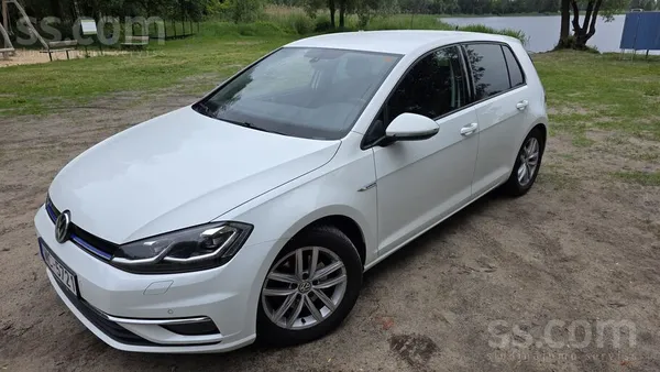 Pārdodu Volkswagen Golf Vii Bluemotion ļoti labā tehniskā un vizuālā stāvokl