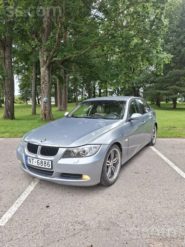 BMW 320