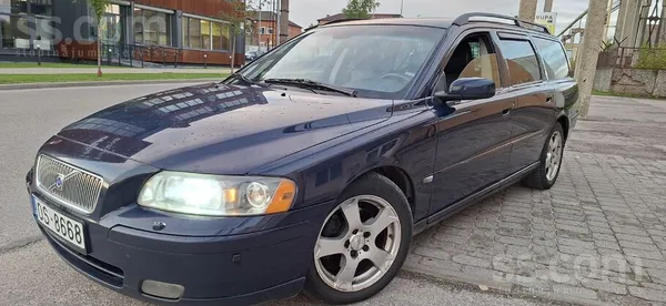 Volvo Volvo v70 2.4d 120kw. Только пройден новый ТО, год