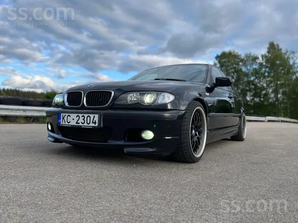 BMW 330
