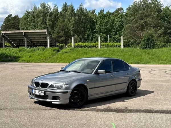 BMW 320