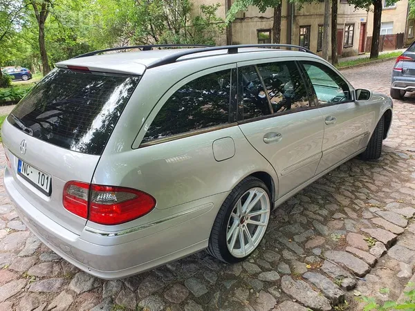 Mercedes E220