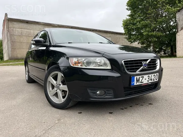 Volvo V50 2009, 1.6D dīzelis, Manuāls, Universāls, Melns — Latvijā