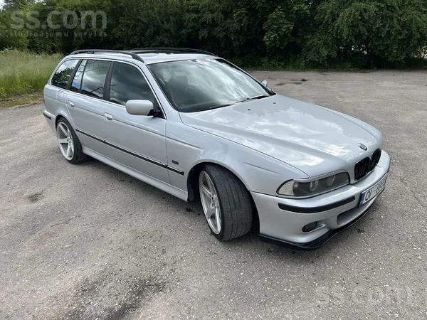 BMW 530