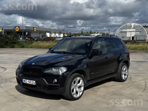 BMW Pārdodu Bmw X5 ļoti labā vizuālā un tehniskā stāvo