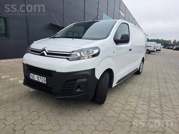 Sakarā ar jauna auto iegādi uzņēmums tirgo esošo automobīli. 
Regulāri veik