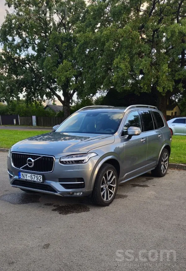 Volvo XC 90 - 1