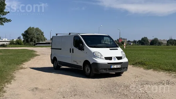 Renault Tiek tirgots Renault Trafic. Auto ir labā tehniskā